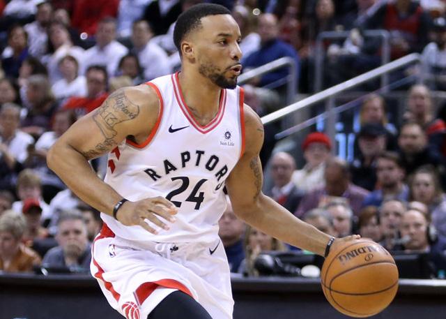 他在接到队 他在接到队